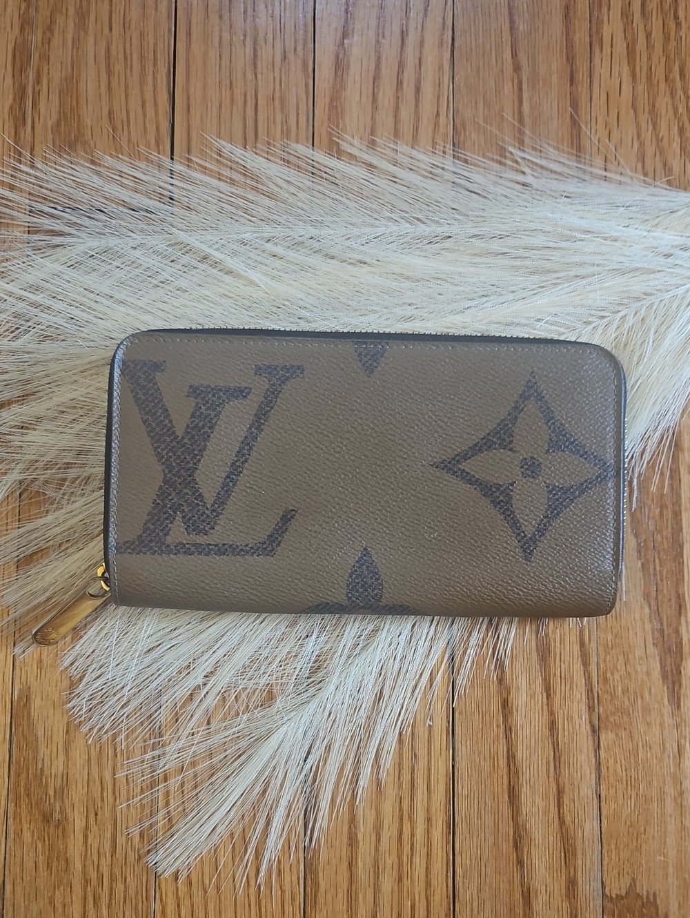 Louis Vuitton Zippy Wallet Giant Monogram Reverse. 100% Authentic
